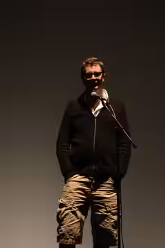 Director Nicolas Winding Refn introduces his unusual Viking film, Valhalla Rising, to Toronto with a suitably profanity-laced discussion of its making. (2009)