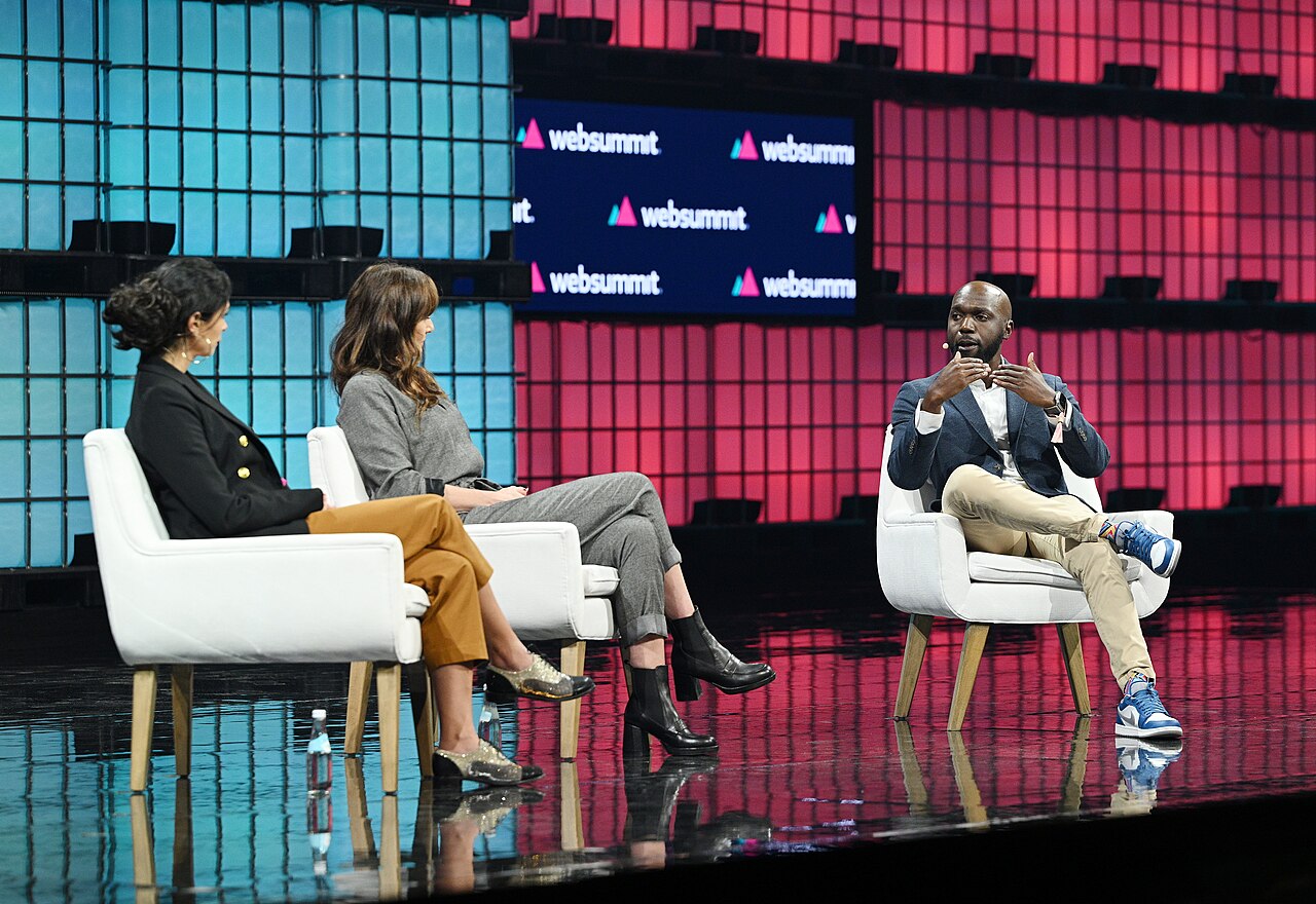 15 November 2023; Speakers, from left, Morena Baccarin, Actor &amp; Ambassador, International Rescue Committee; Sarah Wayne Callies, Actor &amp; Ambassador, Int