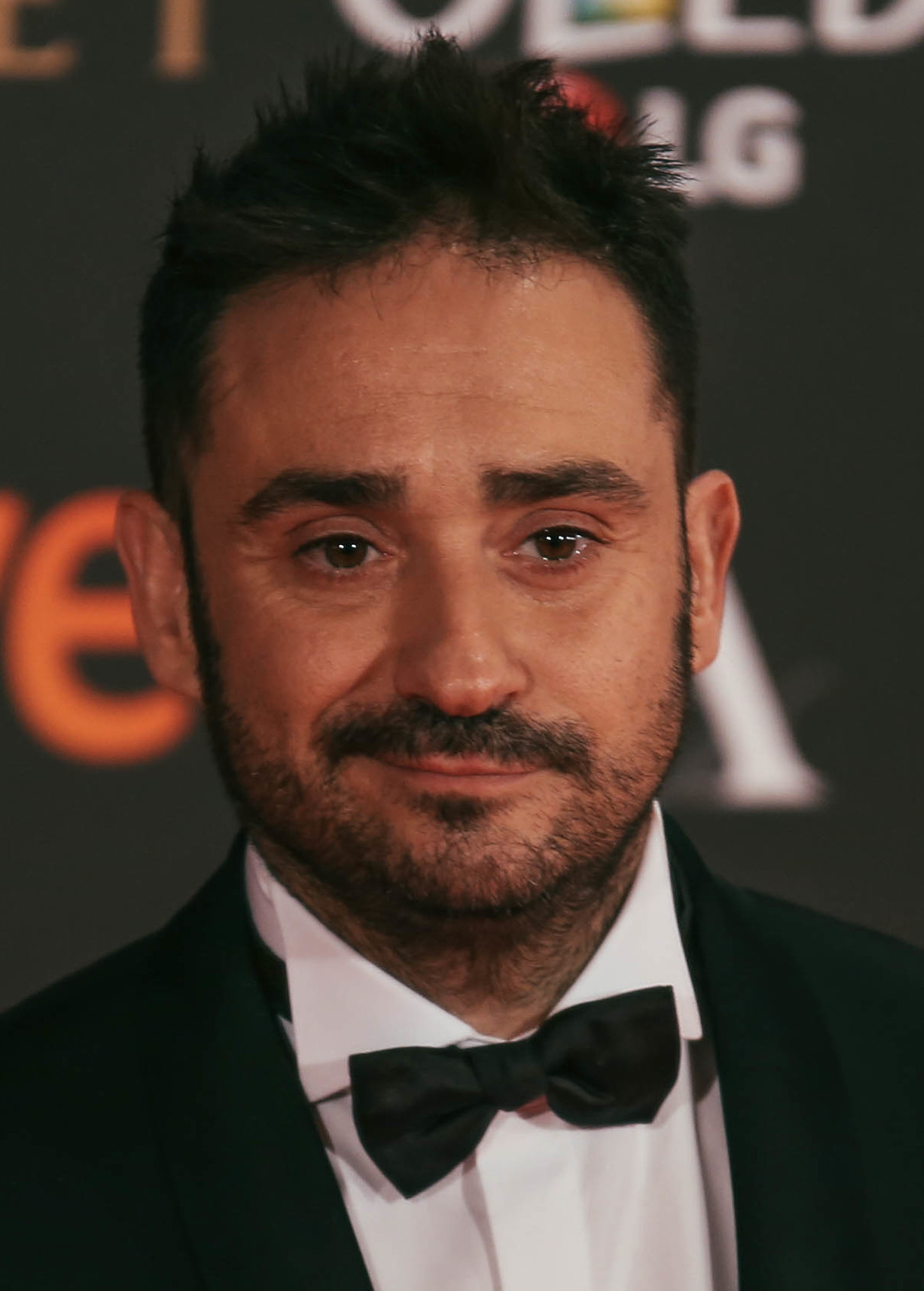 Juan Antonio Bayona en la alfombra roja de los Premios Goya 2017.