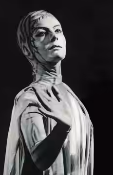 Delphine Seyrig (Ariel) in Shakespeare's The Tempest (Comédie de Saint-Étienne, 1955). (2016)