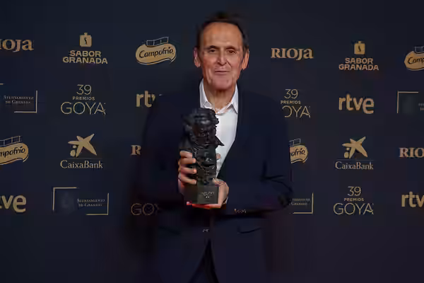 Alberto Iglesias on the red carpet of the Goya Awards held in Granada in 2025