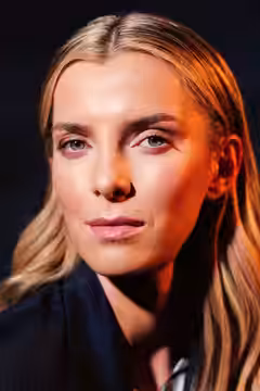 Betty Gilpin