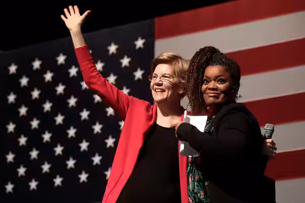 U.S. Senator Elizabeth Warren and Yvette Nicole Brown speaking with supporters at a town hall at Centennial High School in Las Vegas, Nevada. Please attribute t (2020)
