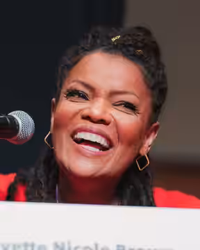 Yvette Nicole Brown