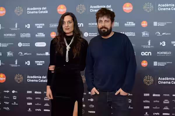 Gris Jordana, fotografia, i Pau Vallvé, música (La vida sense la Sara Amat), XII Premis Gaudí (2020)