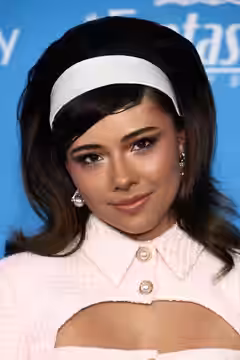 Xochitl Gomez