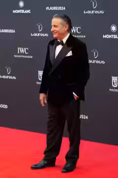 Andy García, the acclaimed actor known for his roles in “The Godfather III” and “Ocean’s Eleven,” served as the esteemed host for the 25th Laureus World Sports  (2024)