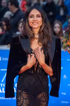 Goya Toledo en la alfombra roja del Festival de Málaga 2024 frente al Teatro Cervantes