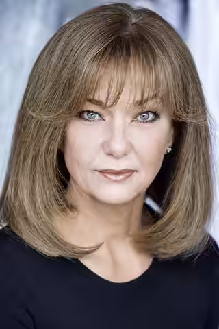 Julianne White