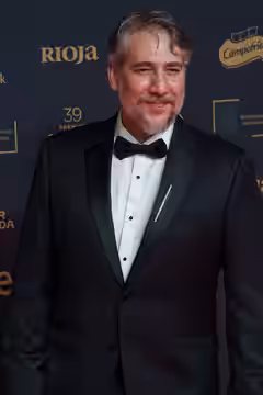 Alberto Ammann on the red carpet of the Goya Awards held in Granada in 2025