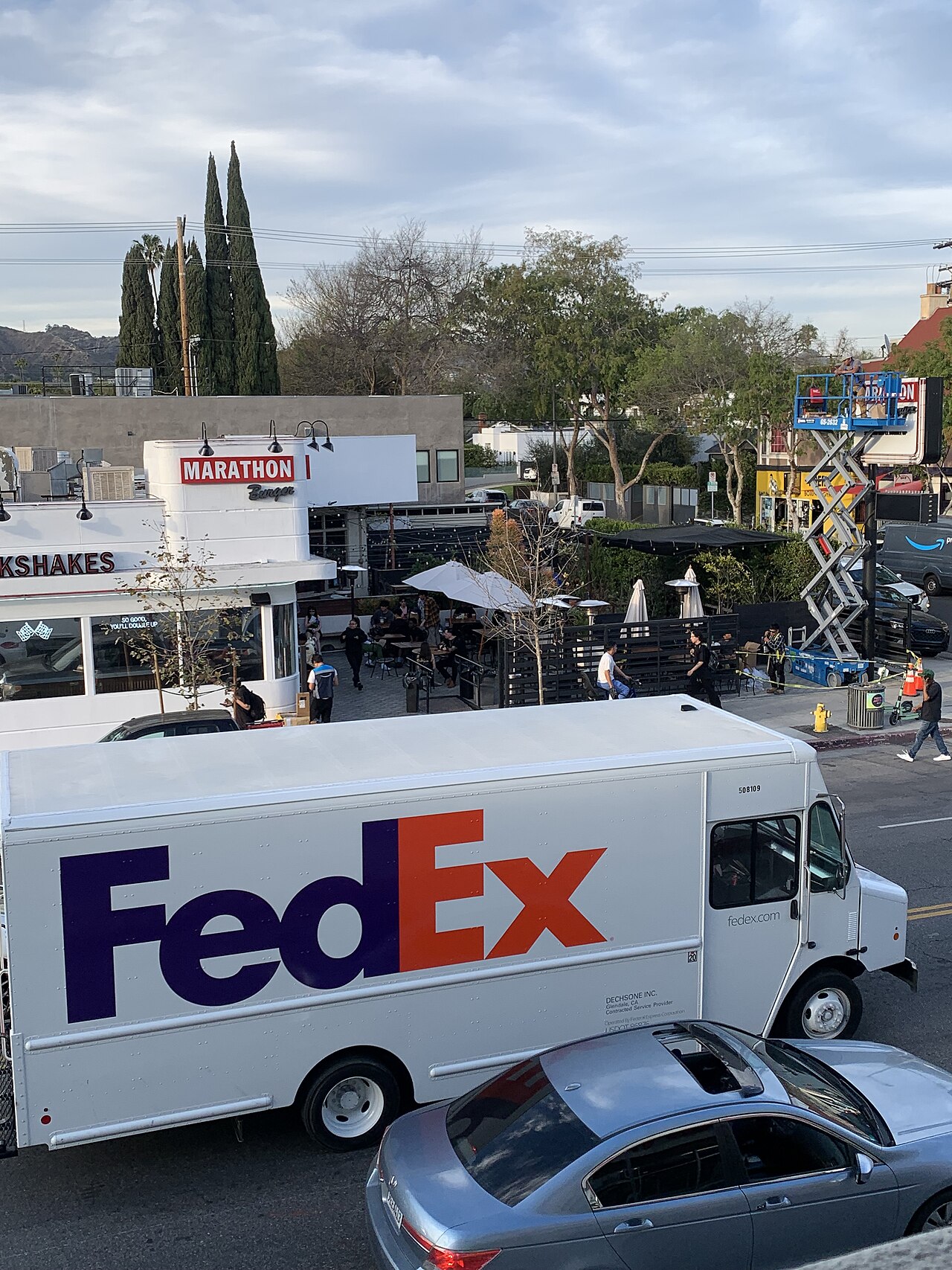 Marathon Burger in Melrose, located at 7507 Melrose Ave., Los Angeles, is an extension of Nipsey Hussle’s Marathon brand. Open daily from 7 a.m. to 3 a.m., it o (2025)
