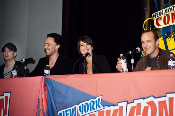 Chris Evans, Tom Hiddleston, Cobie Smulders and Clark Gregg promoting The Avengers at the 2011 New York Comic Con.