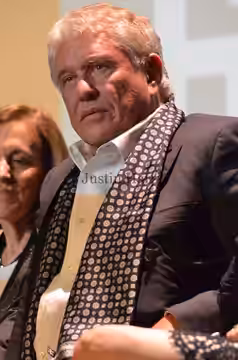 Nikon D5100 at 290 mm 1/25 at f/6.0 Tom Berenger and the rest of the cast of The Big Chill sit onstage for a lengthy Q&amp;A after its 30th anniversary screenin (2013)