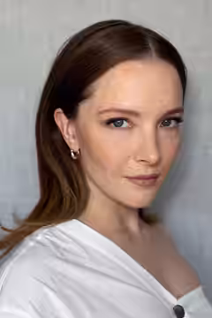 Morfydd Clark