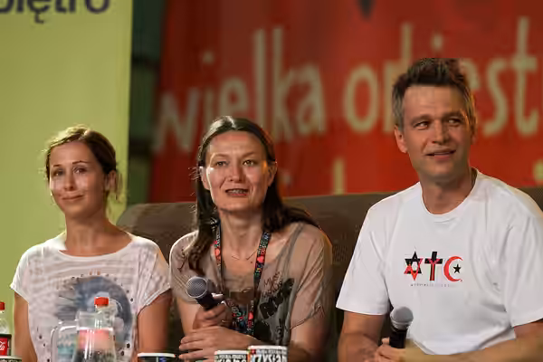 Schauspielerin Jolanta Fraszyńska, Regisseurin Małgorzata Bogajewska und der Schauspieler Michał Żebrowski (v.l.n.r.) des Teatr 6. Piętro auf der 20. Haltestell (2014)