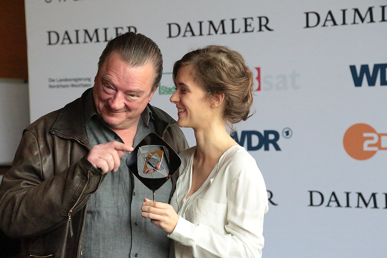 Liv Lisa Fries, Peter Kurth beim Grimme-Preis 2018, am 13.04.2018 in Marl.