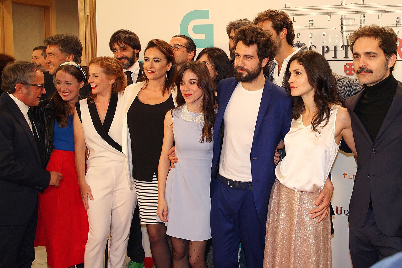 Numerosos intérpretes galegos na gala de presentación da serie de televisión Hospital Real (2015)