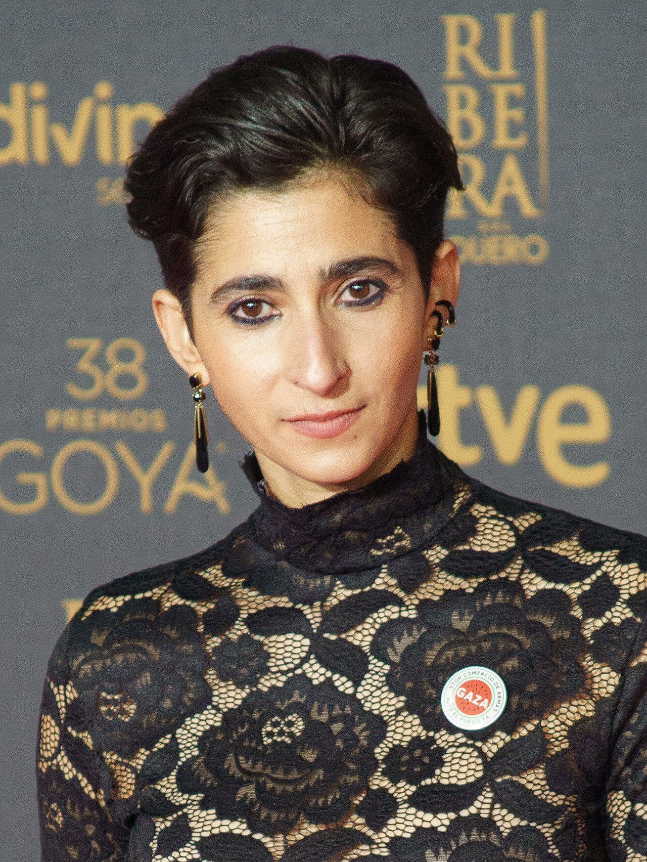 Alba Flores en la alfombra roja de los Premios Goya 2024 celebrados en Valladolid