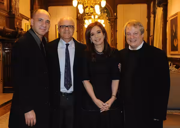 La presidenta Cristina Fernández recibió en su despacho de Casa de Gobierno a los actores Darío Grandinetti, Juan Leyrado y Jorge Marrale. (2011)