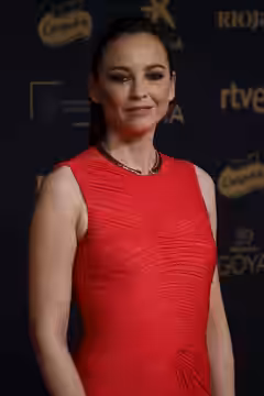 en la alfombra roja de los Premios Goya celebrados en Granada en 2025