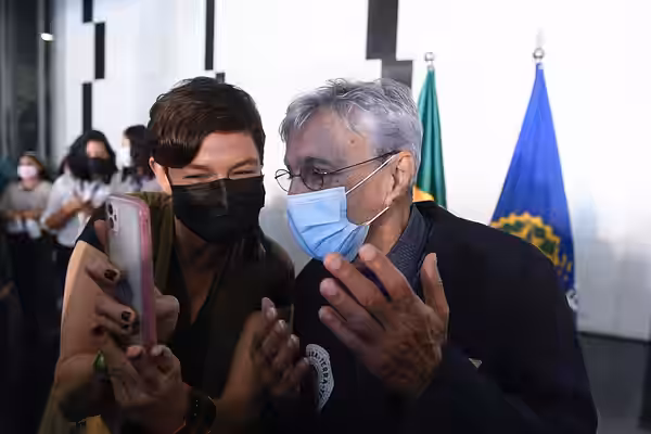 Senado Federal realiza audiência no Salão Negro para receber o Movimento 342 Amazônia, parlamentares e um grupo de artistas. O objetivo é discutir projetos de l (2022)