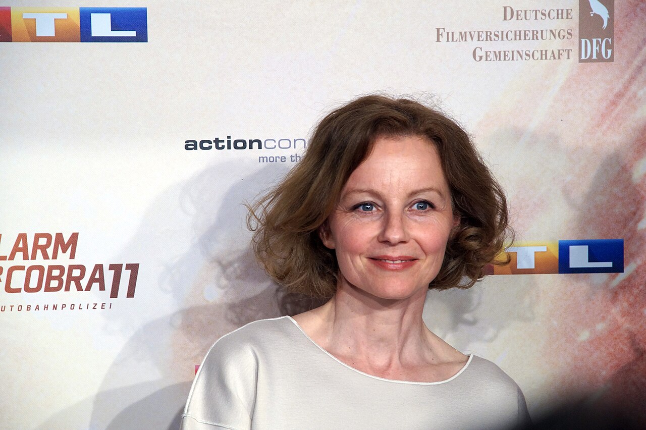 Carina Wiese bei der Premiere von der 300. Folge 'Alarm für Cobra 11', April 2016.