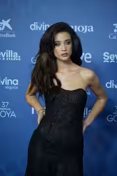 María Pedraza en la alfombra roja de los premios Goya 2023 celebrados en Sevilla