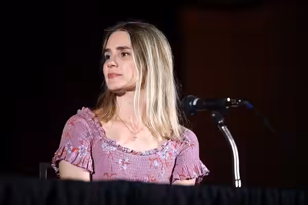 Alison Lohman speaking with attendees at the 2024 Mad Monster Arizona Party at the Renaissance Phoenix Glendale Hotel &amp; Spa in Glendale, Arizona. Please att