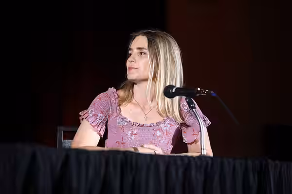 Alison Lohman speaking with attendees at the 2024 Mad Monster Arizona Party at the Renaissance Phoenix Glendale Hotel &amp; Spa in Glendale, Arizona. Please att