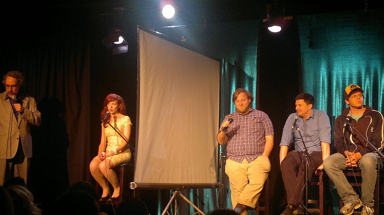 Hook Up at the Tomorrow Show. (2011)