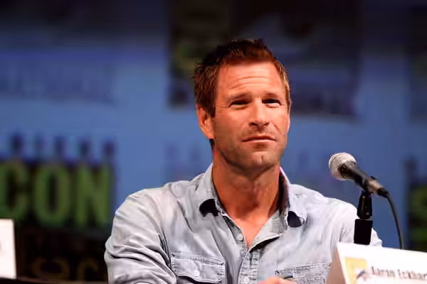 Actor Aaron Eckhart on the Battle: Los Angeles panel at the 2010 San Diego Comic Con in San Diego, California. Please attribute to Gage Skidmore if used elsewhe