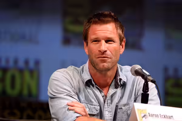 Actor Aaron Eckhart on the Battle: Los Angeles panel at the 2010 San Diego Comic Con in San Diego, California. Please attribute to Gage Skidmore if used elsewhe