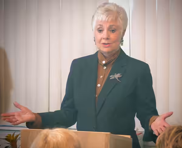 Shirley Jones in 2013