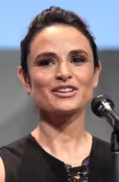 Mía Maestro