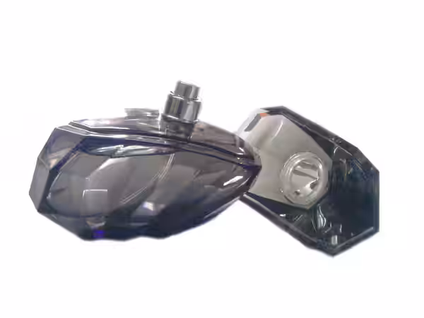 A picture of Jennifer Lopez' cologne "Deseo", for men. (2013)