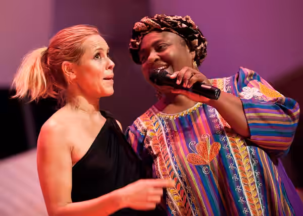 Maria Bello and Barbara Guillaume. (2011)