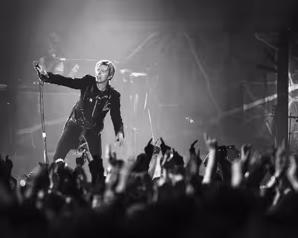 500px provided description: David Bowie [#show ,#rock ,#concert ,#music ,#live ,#guitar ,#performance ,#stage ,#gig ,#band ,#musician ,#singer ,#live music ,#bo