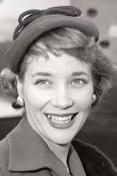 Sylvia Syms