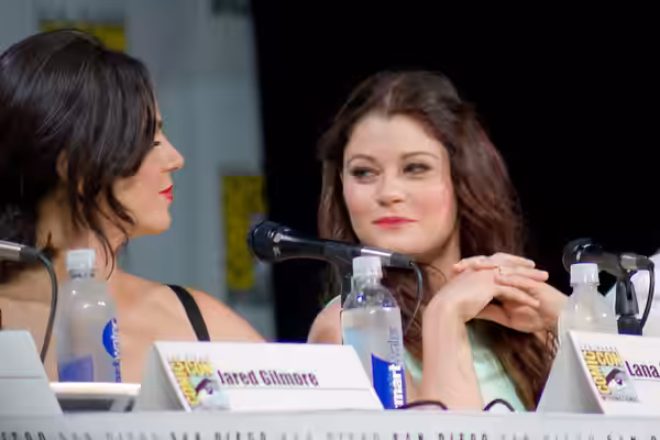 Emilie de Ravin &amp; Robert Carlyle Once Upon a Time Panel at the 2014 Comic-Con International.