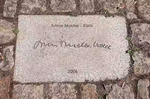 Floor plate signed by Armin Mueller-Stahl on the "Meininger Walk of Fame" in front of the Meiningen Theater Museum as a thank you on the occasion of a benefit e (2020)