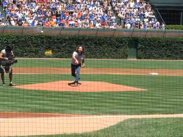 Eddie Vedder throwing the ceremonial first pitch (2007)