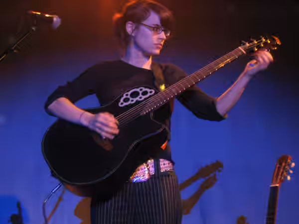 Kaki King at the Knitting factory, 2004