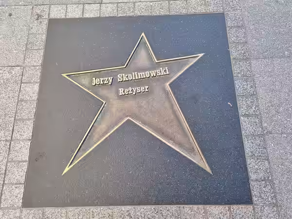 Gwiazda Jerzego Skolimowskiego na ulicy Piotrowskiej w Łodzi (2024)