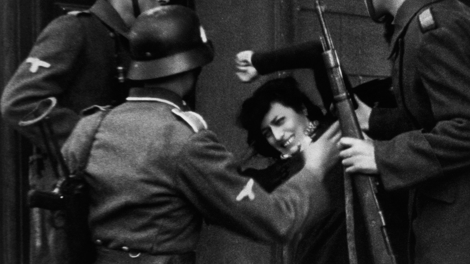 Rome, Open City, still 2