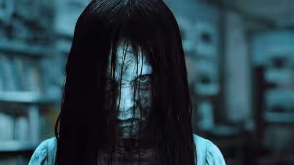 Samara (Daveigh Chase) with wet hair and a pale distorted face