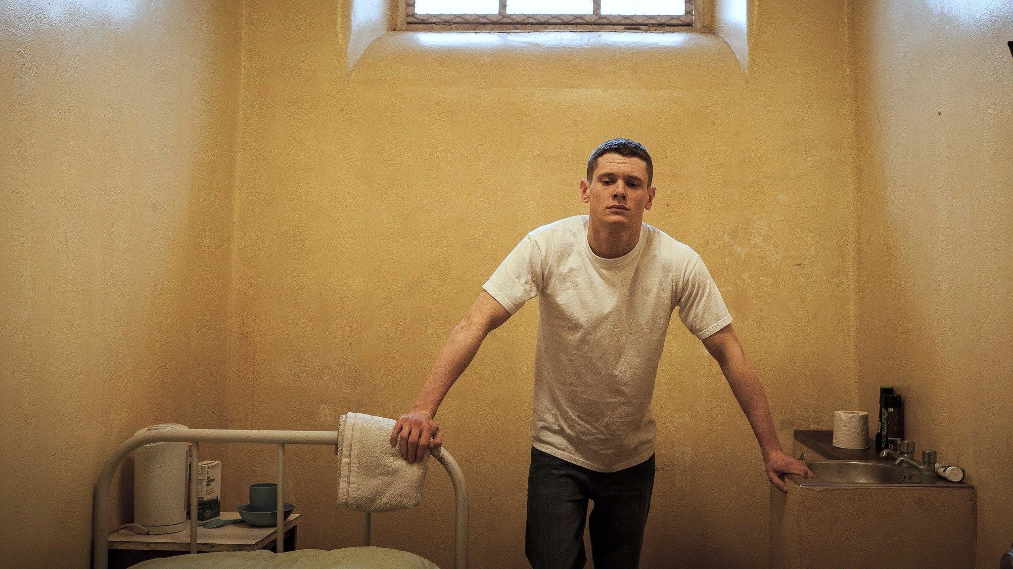Starred Up, still 1