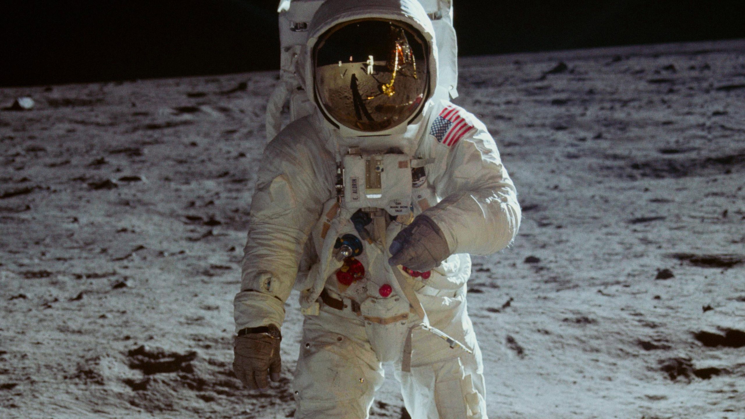 Apollo 11, still 2