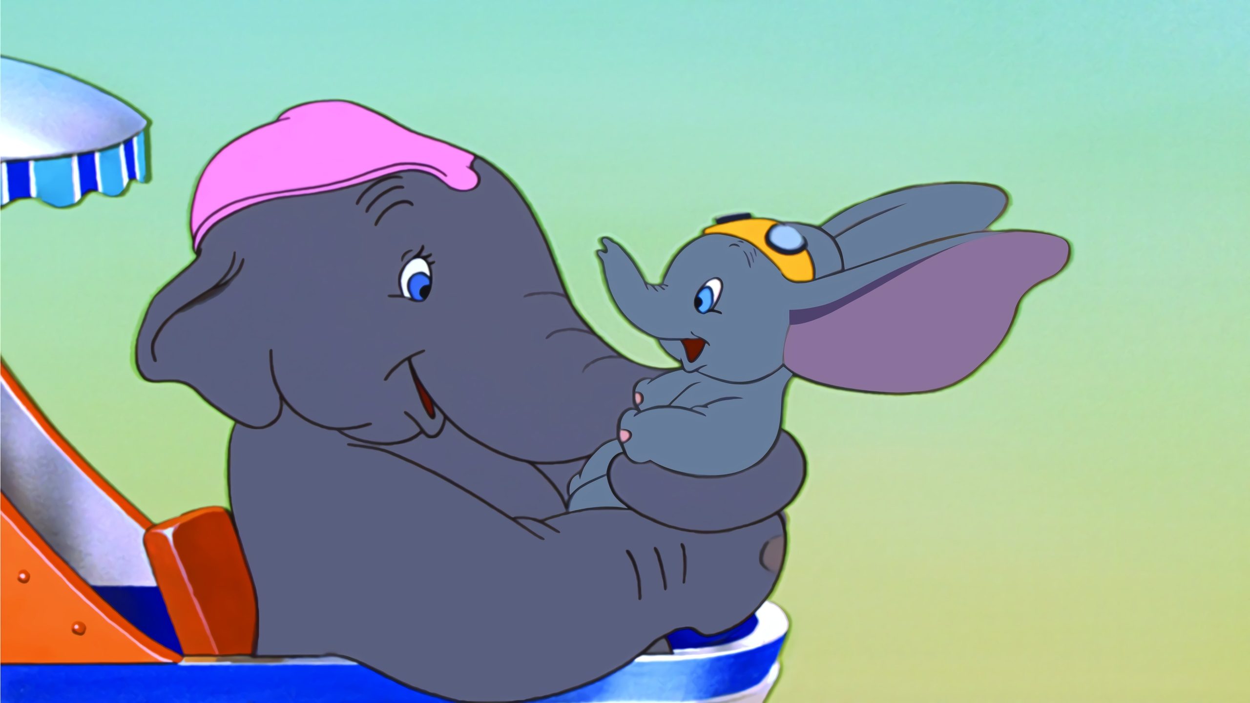 Dumbo, still 3