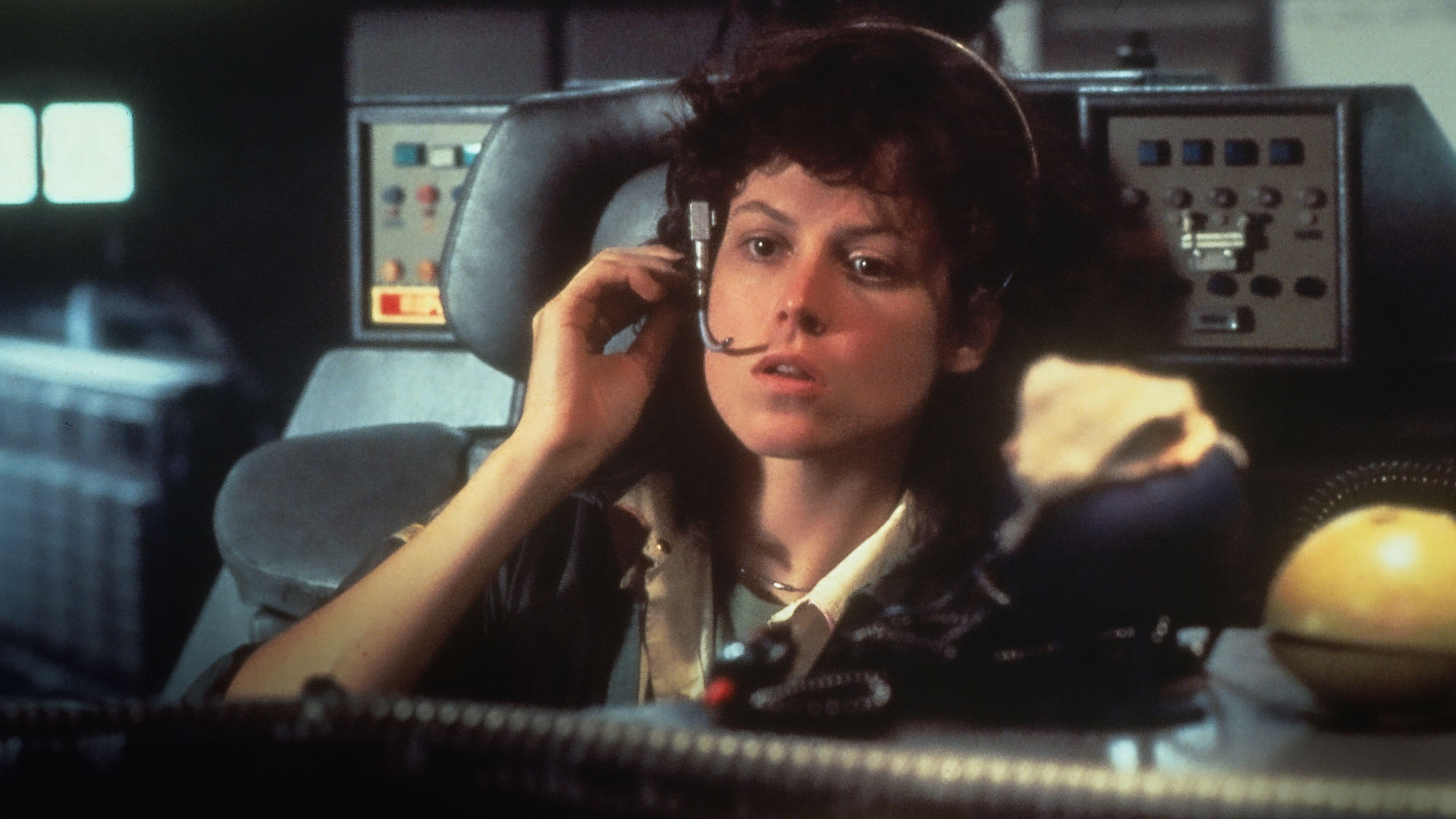 Alien, still 2