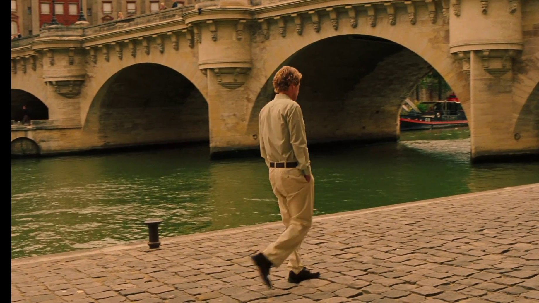 Midnight in Paris, still 6